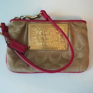MOVING SALE! Coach Poppy Wristlet